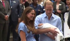 Kate Middleton et le prince William présentent leur bébé