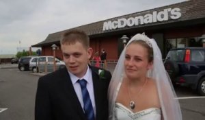 Mariage au McDonalds de Bristol - La classe ultime!