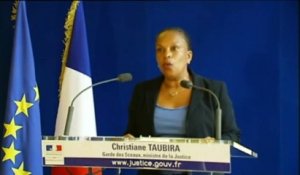 Détenus libérables : Taubira "préoccupée par le laxisme de la droite"