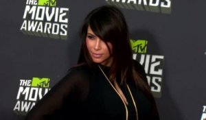 La jeune maman Kim Kardashian a déjà perdu plus de 13 kg mais refuse de sortir en public