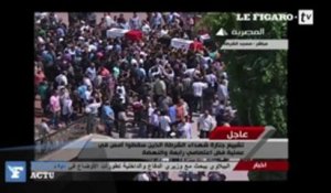 Egypte : le ministre de l'Intérieur assiste aux funérailles des officiers de police