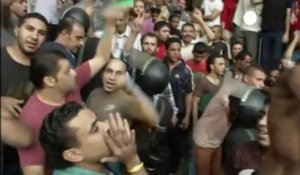Egypte : des soldats dans une mosquée du Caire pour...