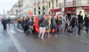 Cambrai : manifestation de lycéens