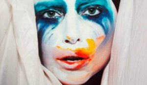 Lady Gaga dévoile "Applause"