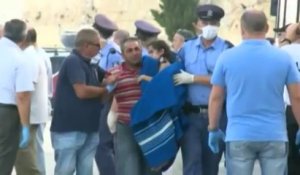 Des corps de migrants et des rescapés débarqués à Malte après le naufrage