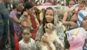 Philippines : après le typhon, les sinistrés attendent l'aide internationale