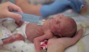 Bébé né prématurément. Sa première année en vidéo.