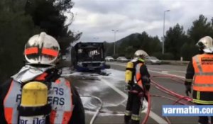 Un bus du réseau Mistral en feu sur l'autoroute A57 à Toulon