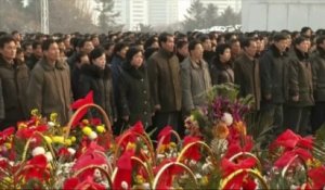Procession massive à Pyongyang pour les 2 ans de la mort de Kim Jong-Il