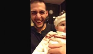 Admirez Le Sourire De Ce Bebe Paresseux Trop Chou Sur Orange Videos