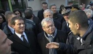 Valls apostrophé à Aulnay: "la prochaine fois ce serait bien de venir avec Michel Sapin" - 06/01