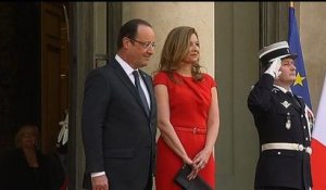 Cayrol : "le message de Hollande va être brouillé"