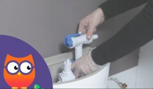 Comment réparer les fuites à l'intérieur du réservoir des toilettes (Ooreka.fr)