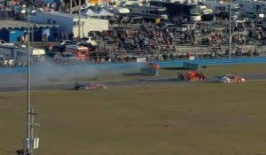 L'effroyable crash aux 24 Heures de Daytona en vidéo