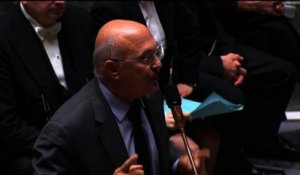 Chômage : l'opposition réclame la démission de Michel Sapin
