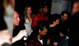 Que fumait Khloe Kardashian dans un club ?