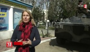 Crimée : des miliciens russes prennent de force une caserne de la marine ukrainienne