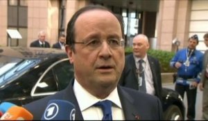 Hollande parle de "suspension des relations politiques" avec la Russie