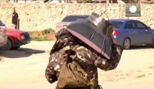 Les forces russes envahissent la base de Belbek en Crimée