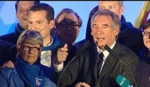 Municipales 2014 à Pau: quand François Bayrou débute de manière improbable son discours - 30/03