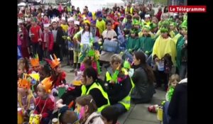 Vannes. 500 enfants des écoles publiques font carnaval