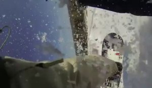 Grosse chute en Snowboard  : un jump raté de 25m