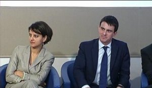 Manuel Valls à Gennevilliers: entouré d'une "équipe soudée" - 10/04