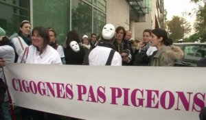 À Marseille, les sages-femmes sont dans la rue