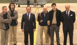 Accueil des journalistes libérés à Villacoublay : "Un jour de joie pour la France"