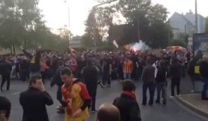 Football - Ligue 2 : Les supporters lensois dans les rues de Châteauroux