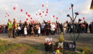 Un an après le drame, une centaine de personnes au lâcher de ballons,  à Eperlecques, en mémoire des frères Vandaele