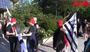 Manifestation de militants bretons devant le tribunal correctionnel de Rennes