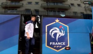 L'arrivée des Bleus en bus à Enghien