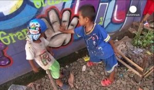 Des graffitis pour éduquer les enfants des rues de Djakarta