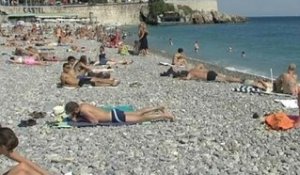 Nice: les touristes se pressent sur le bord de mer - 20/06