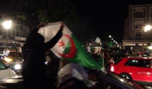 Les supporters algériens exultent dans le centre-ville de Maubeuge