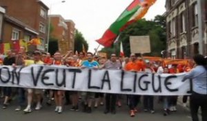 Les supporters du RC Lens manifestent pour un maintien de leur club en ligue1