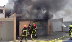 Etaples : un impressionnant feu de garage et un homme brûlé ce lundi midi
