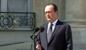 François Hollande : "Il n'y a hélas aucun survivant" dans le crash du vol d'Air Algérie
