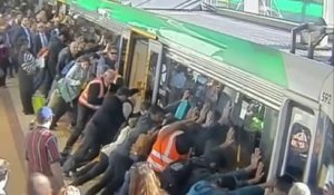 Accident de métro en Australie : les passagers poussent le métro pour libérer la jambe du blessé!