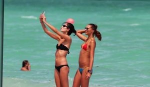 Les mannequins Milena Cardoso et Fernanda Uesler sont sublimes en bikinis