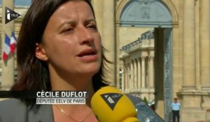Cécile Duflot critique Valls, le "pompier pyromane"