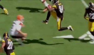 Parodie du coup de pied de Antonio Brown des Steelers en mode Karate Kid