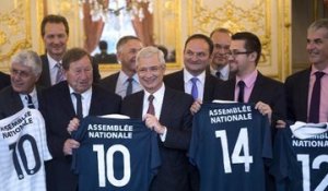 Évènements : L’Equipe de France de l’Assemblée nationale affronte le Variétés Club de France à l’occasion d’un match caritatif