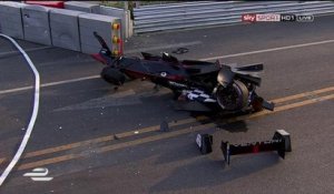 Le spectaculaire accident de Nick Heidfeld lors du  lors du e-Prix de Pékin