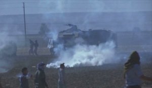 Gaz lacrymogènes contre des réfugiés kurdes syriens à la frontière turque