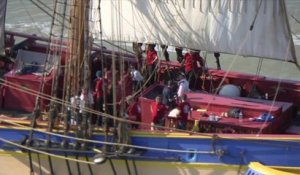 L'Hermione quitte Rochefort direction l'Ile d'Aix