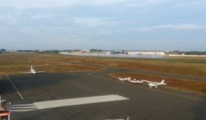 Avion contre prototype : course inédite à l'aérodrome du Mans