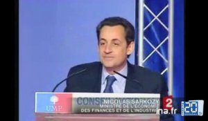 Sarkozy et le référendum: Je t'aime moi non plus
