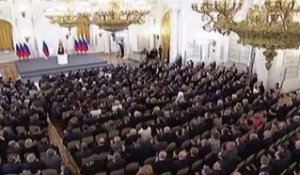 Poutine signe le rattachement de la Crimée à la Russie